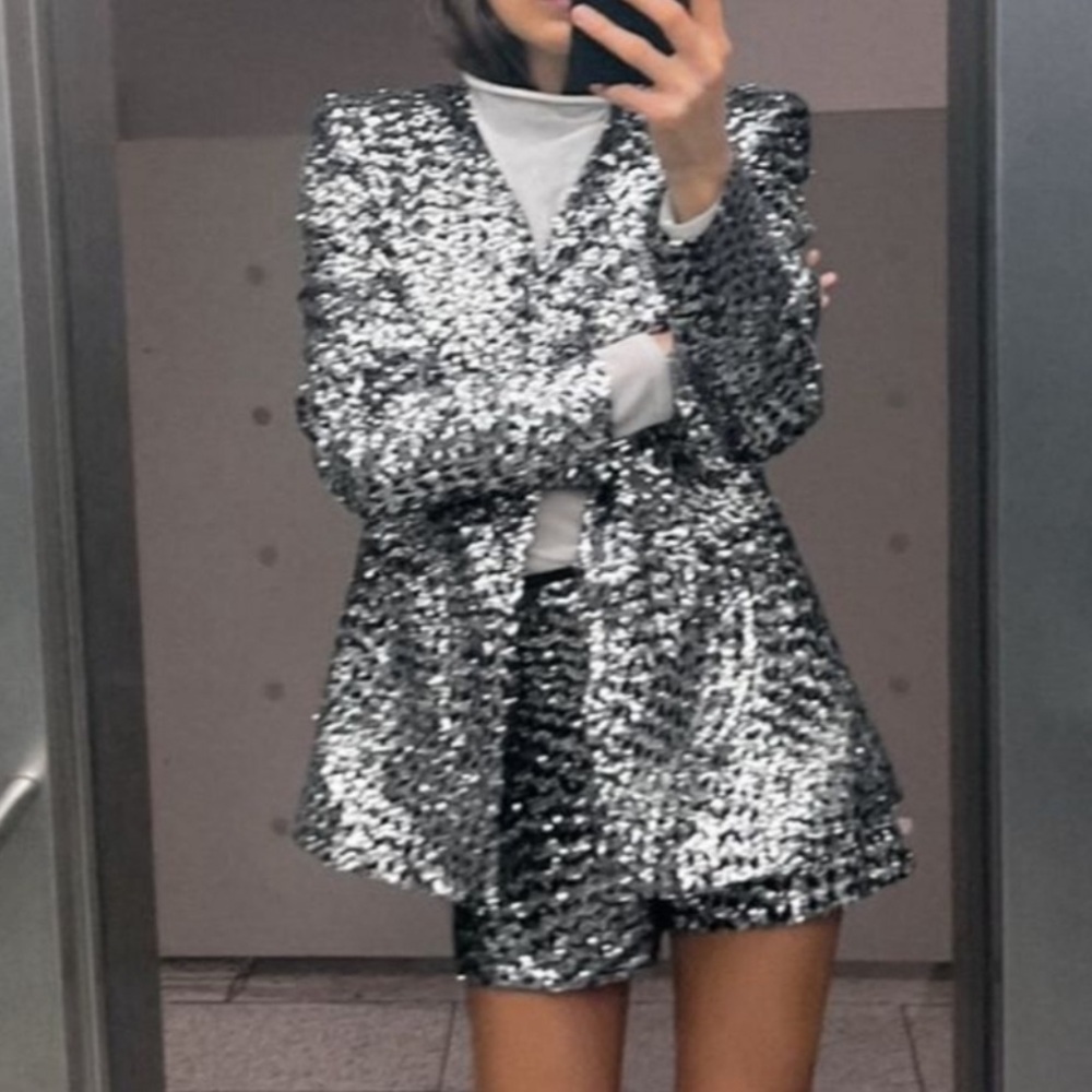 Fashion Nova Feel Like Dancing Sequin Blazer - Silver  NWT Large